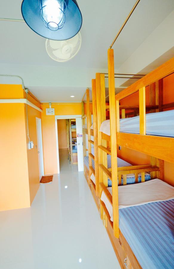 Nomad Hostel Krabi Bagian luar foto