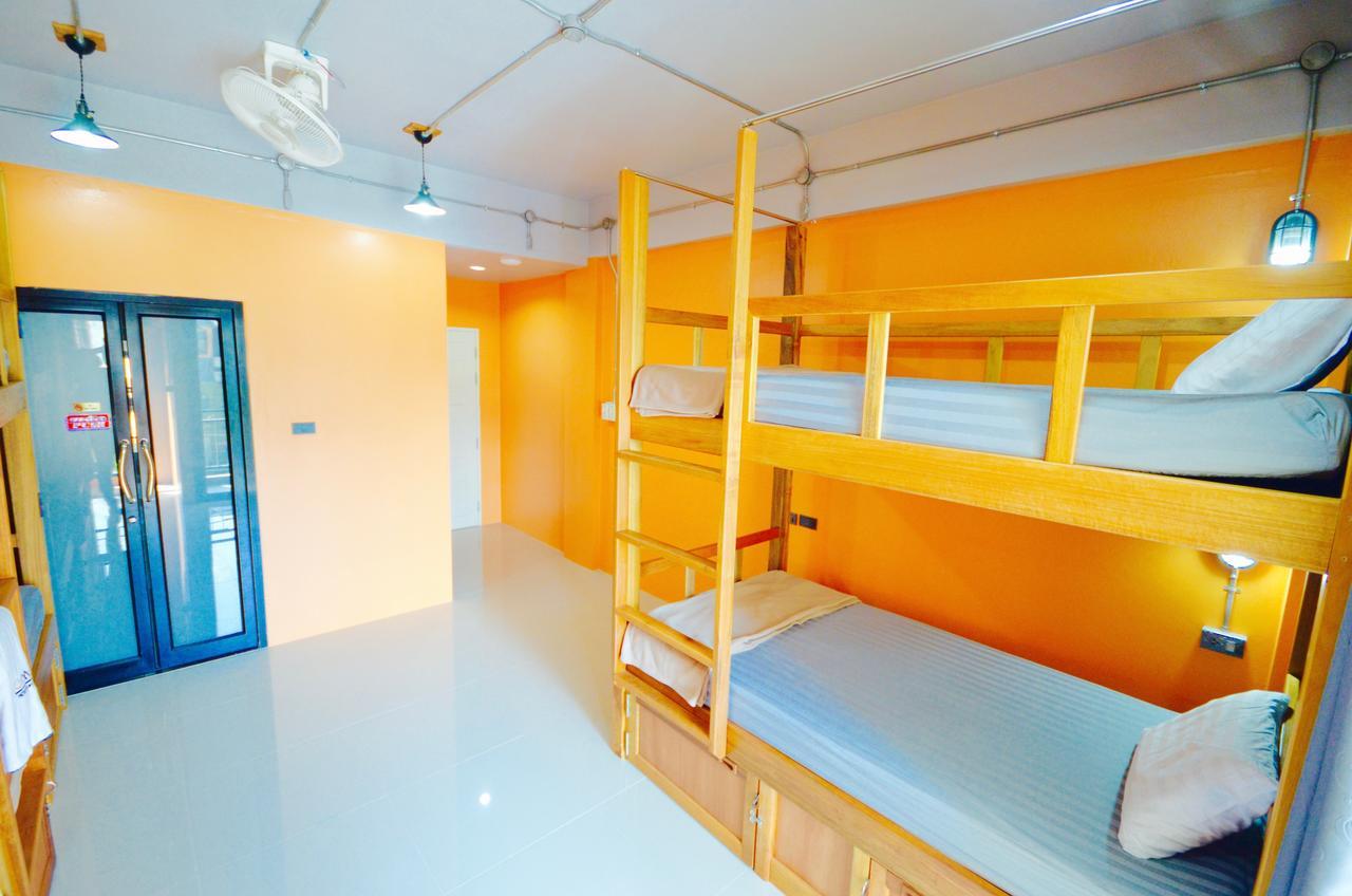 Nomad Hostel Krabi Bagian luar foto