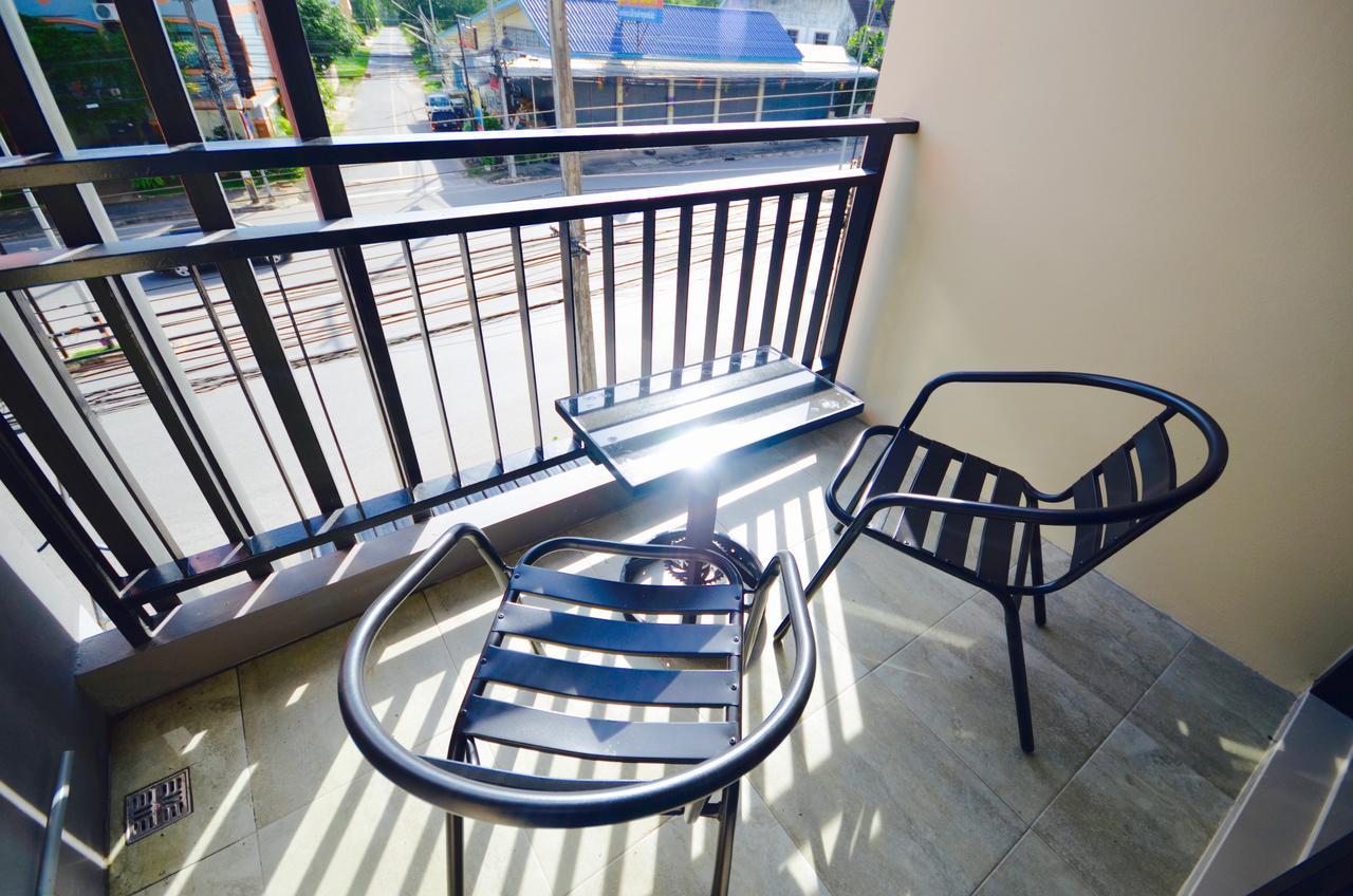 Nomad Hostel Krabi Bagian luar foto