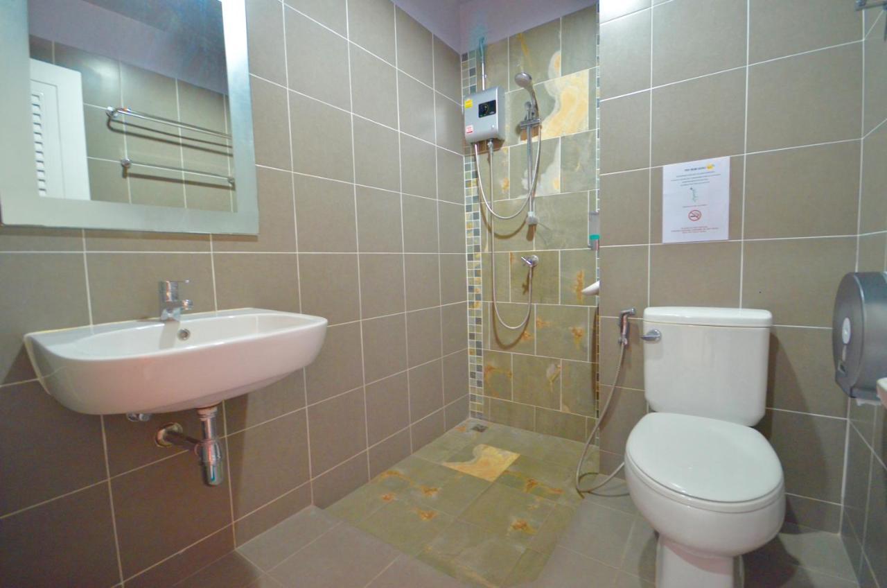 Nomad Hostel Krabi Bagian luar foto